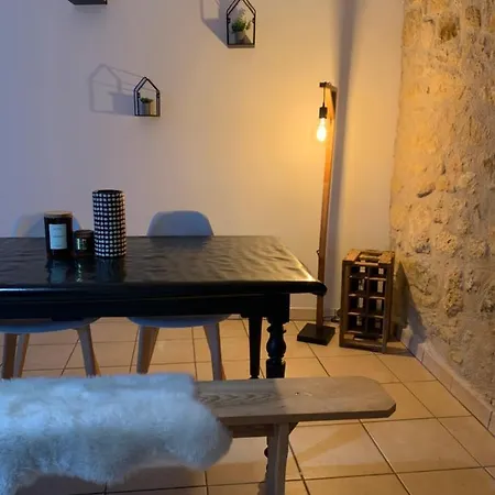 Loft Cocooning Avec Jardin Dans La Cite Medievale דירה